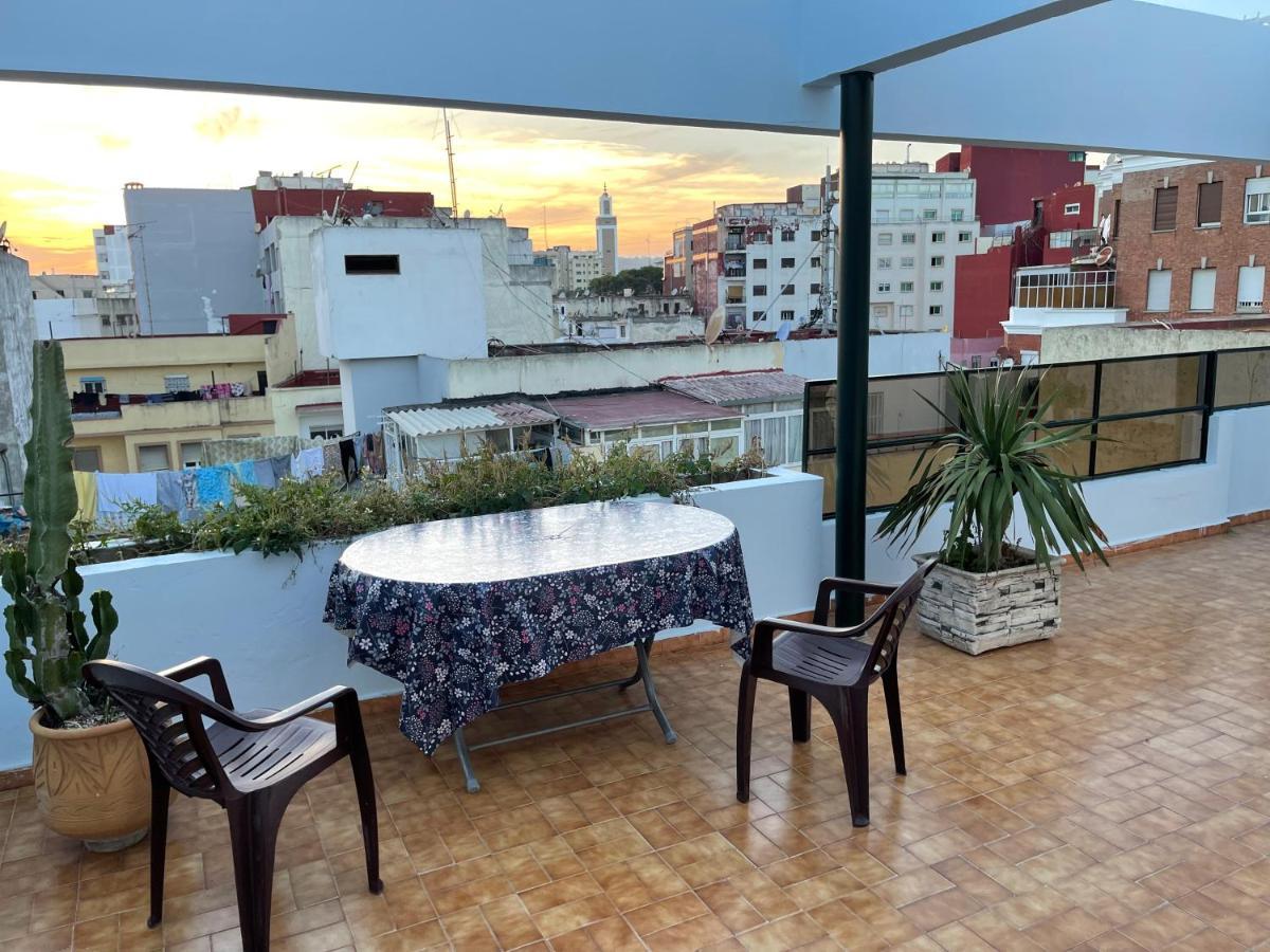 Appartement Centre-Ville Avec Piscine Pour Enfants Tánger Exterior foto
